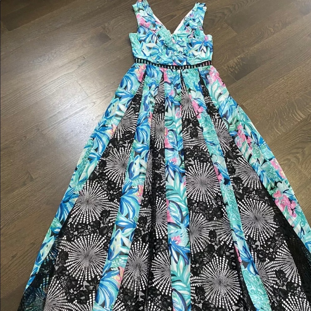 NWT Lilly Pulitzer Janette Maxi size 2. Color Maldives green hype it up